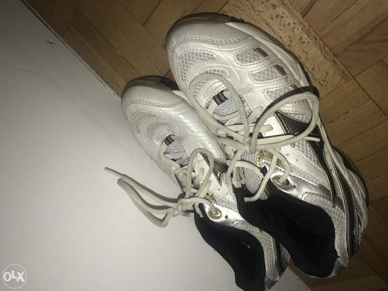 Mizuno odbojkaske patike clearance