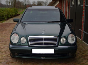 Mercedes W210 Hauba Avantgarde