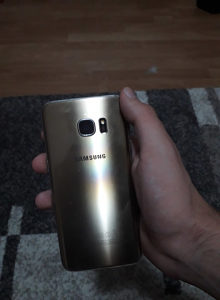 Samsung Galaxy s7 Edge Gold