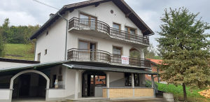 Prodaje se stambeno poslovni objekat u Srebreniku