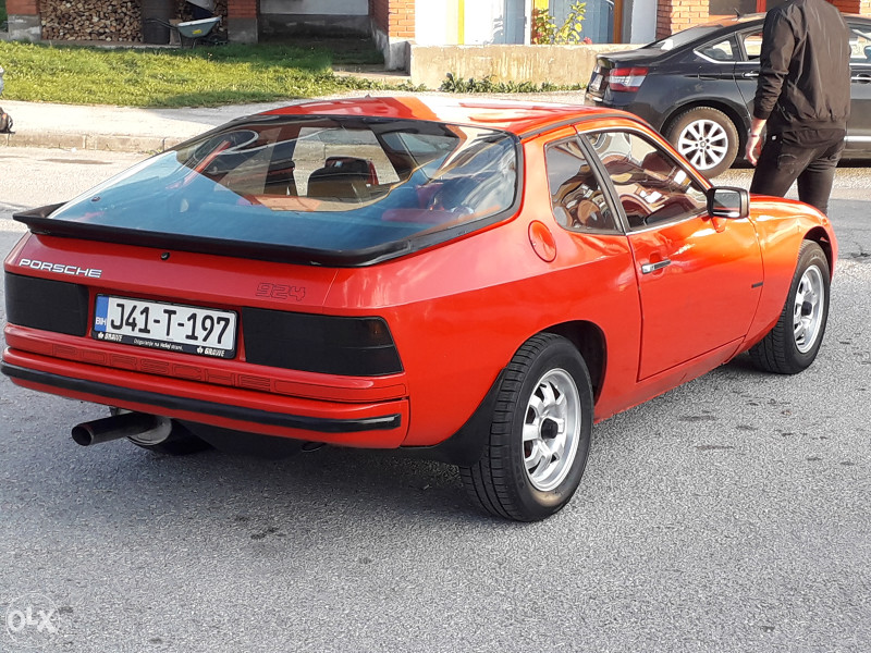 Porsche 924