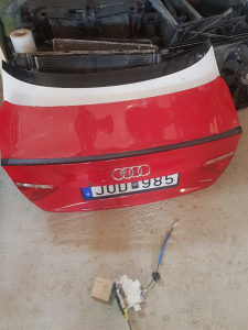 Zadnja hauba gepek audi a5