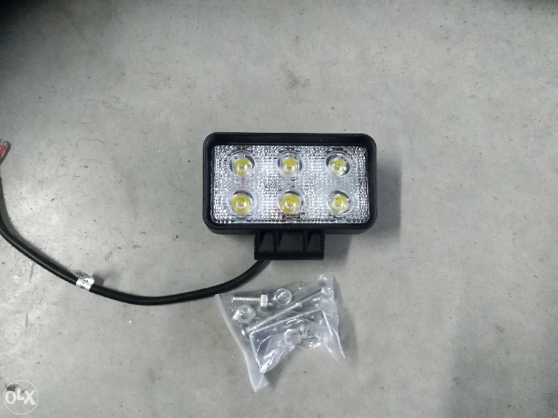 Led farovi 12-24v, univerzalni za sva vozila I kamione