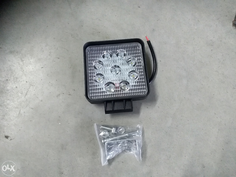 Led farovi 12-24v, univerzalni za sva vozila I kamione