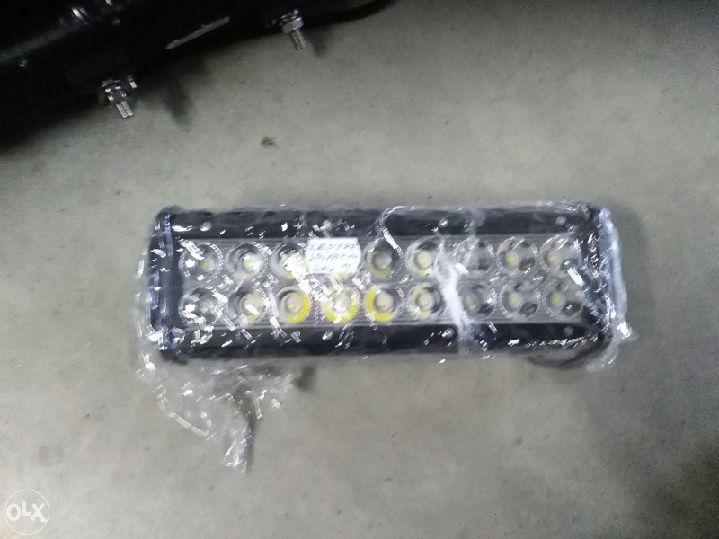 Led farovi 12-24v, univerzalni za sva vozila I kamione