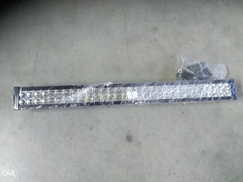 Led farovi 12-24v, univerzalni za sva vozila I kamione