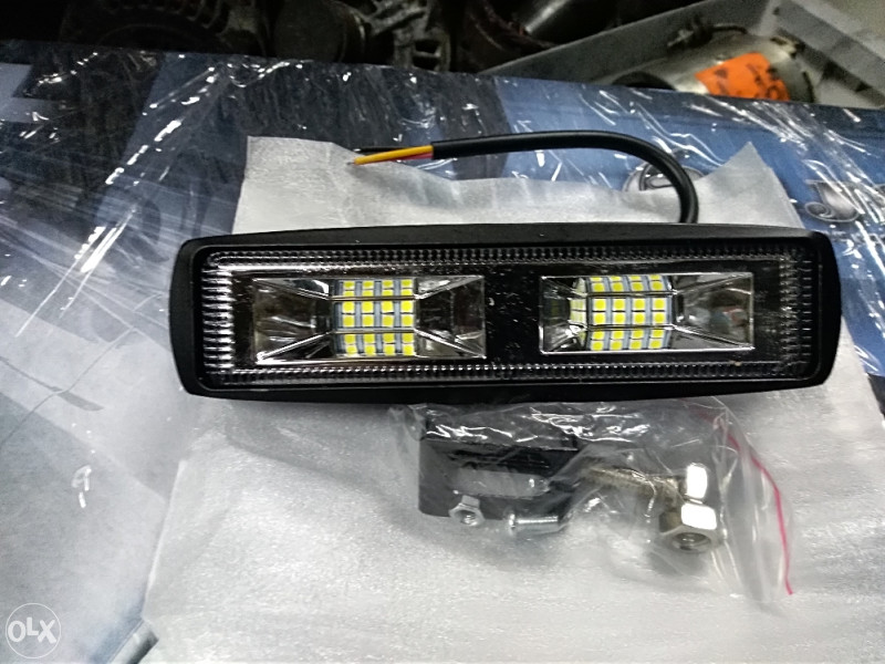Led farovi 12-24v, univerzalni za sva vozila I kamione