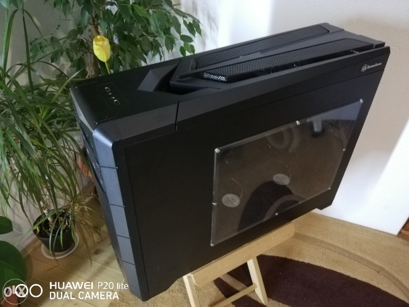 SilverStone Raven RV02-E plus 4 ventilatora