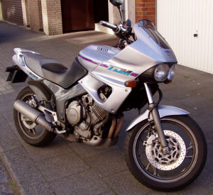 Yamaha tdm 850 3vd djelovi