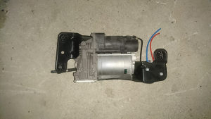 Kompresor zracnog ovjesa BMW X5 E70 X6 E71 6 859 714