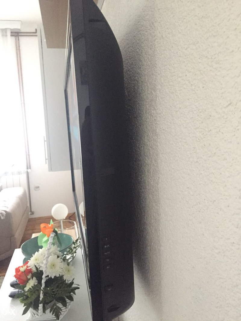 Panasonic viera LCD TV 42" model TX-L42U3E