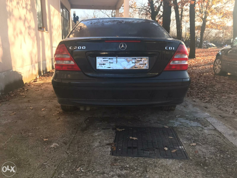 Mercedes C klasa 220 w203 havarisan udaren dijelovi