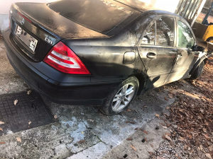 Mercedes C klasa 220 w203 havarisan udaren dijelovi
