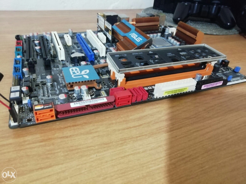 ASUS P5Q3 DELUXE WIFI / DDR3 / LGA 775