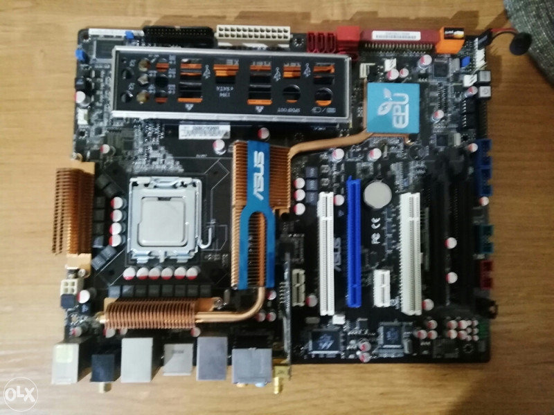ASUS P5Q3 DELUXE WIFI / DDR3 / LGA 775