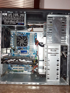 Phenom II X4 965 Black Edition 10GB RAM GTX 550Ti