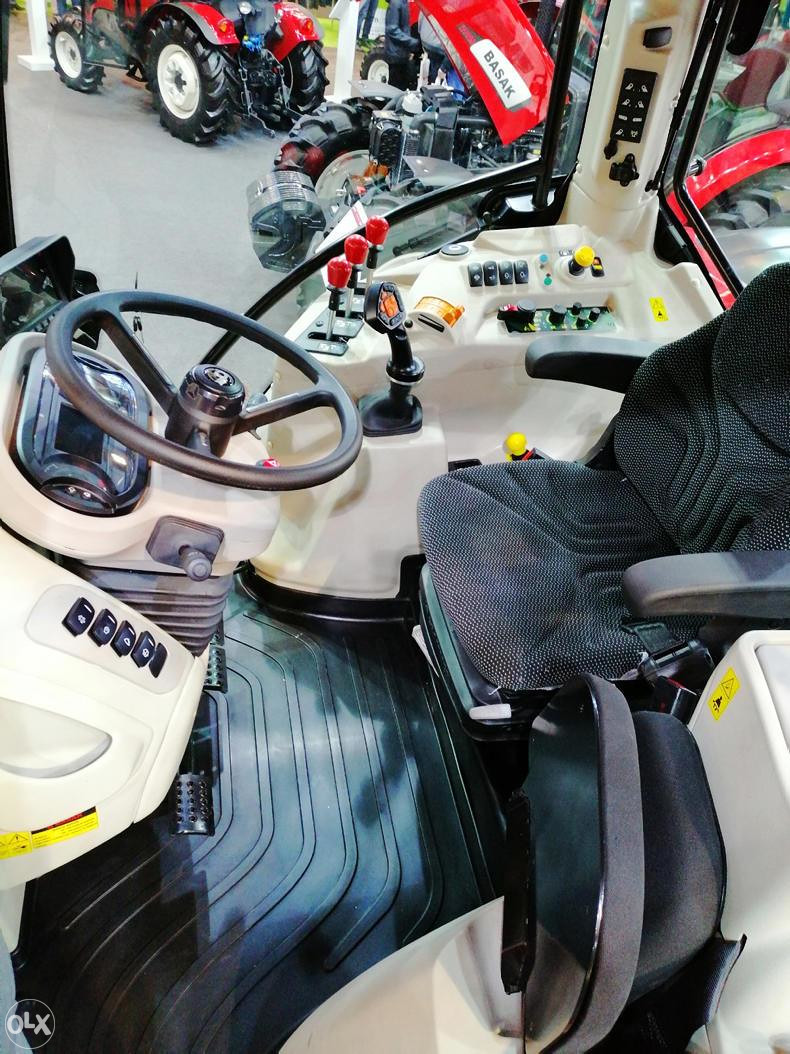 Traktor BASAK 5120