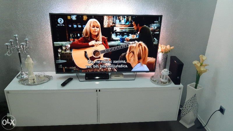 Zidna komoda za TV bijela visoki sjaj