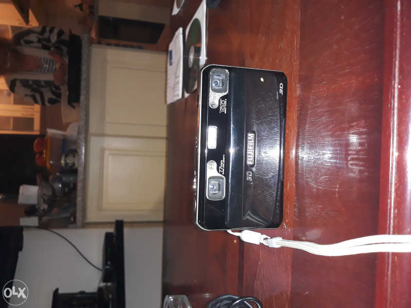 3D kamera-foto aparat FUjIFILML- FUJICU