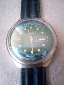 RAKETA ZLATNE BOJE SUPER STANJE