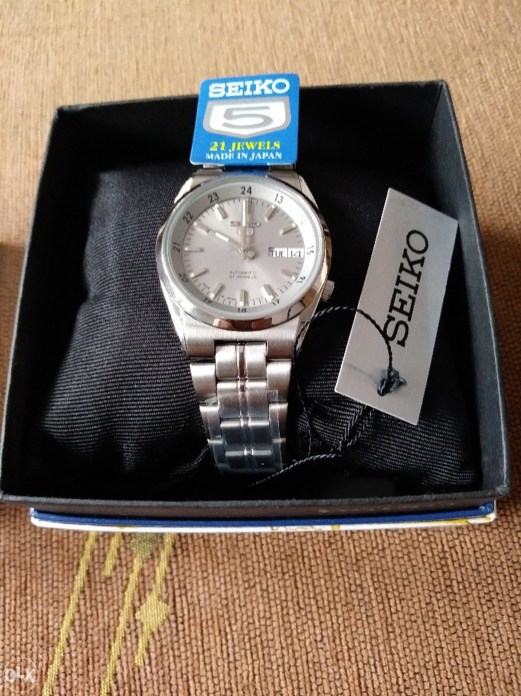 Seiko snk561j1 hot sale