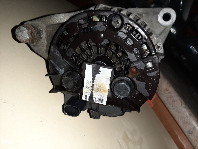 Alternator Iveco Daily 3.0 Iveko Dijelovi