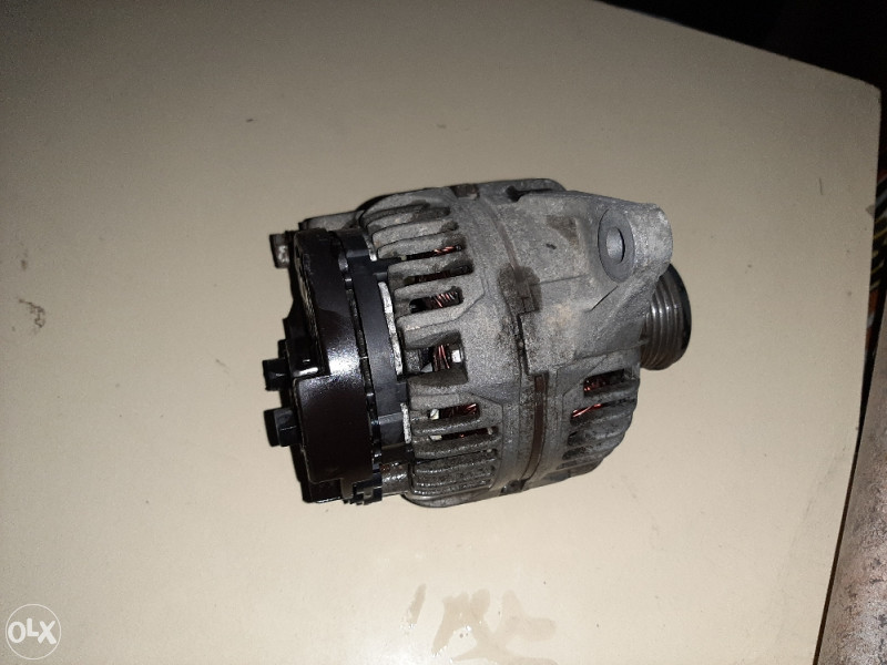 Alternator Iveco Daily 3.0 Iveko Dijelovi
