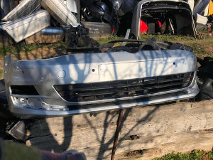 Golf 7 1.6 tdi 81kw BRANIK HAUBA FAR GEPEK dijelovi