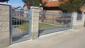 Kovana kapija / kovane kapije / ograde/ ograda