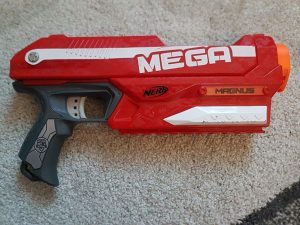 Nerf Mega puška pištolj Magnus