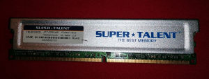 1 GB Supertalent DDR2 memorija