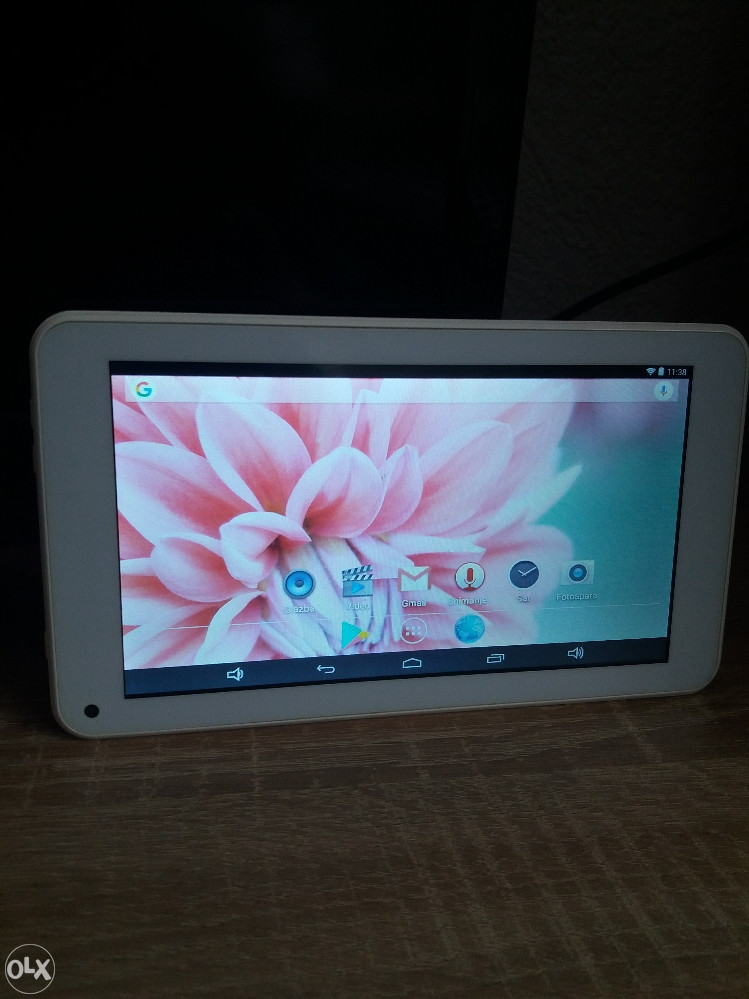Tablet INTEX Charm II