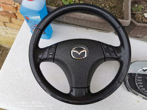 Mazda 6 volan