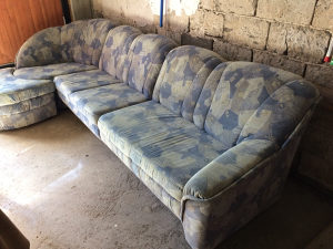 Ugaona garnitura - sofa.