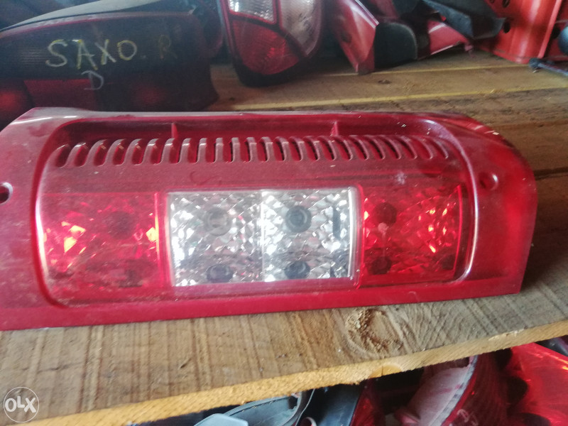 Peugeot Partner Citroen Jumper stopka desna - Farovi i Štopke - OLX.ba