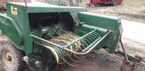 Balirka john deere 332