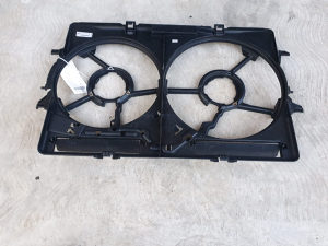 Nosac ventilatora Audi A5 A6 4G 8K012003M / 2011-2016 g