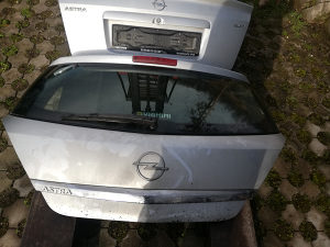 Zadnja hauba astra h