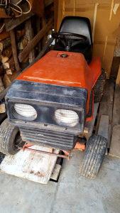 Traktor kosačica