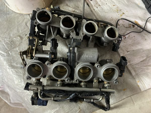 R6 rj11 ajnspric karburator