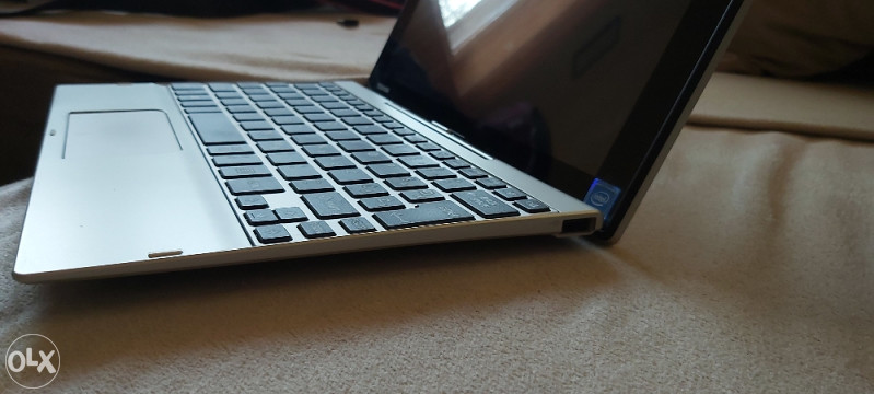 TOSHIBA Satellite Click LX0W-C-104, 10.1" FHD, Intel At