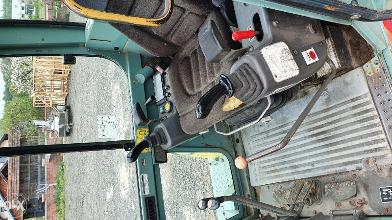 Minibager Yanmar B37V