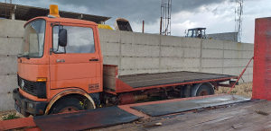 Mercedes benz 813