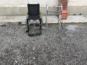 Invalidska kolica pomagala