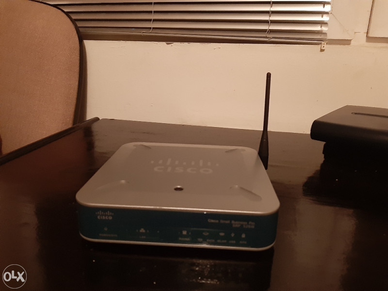 Cisco Small Business Pro SRP500 SRP526W Router