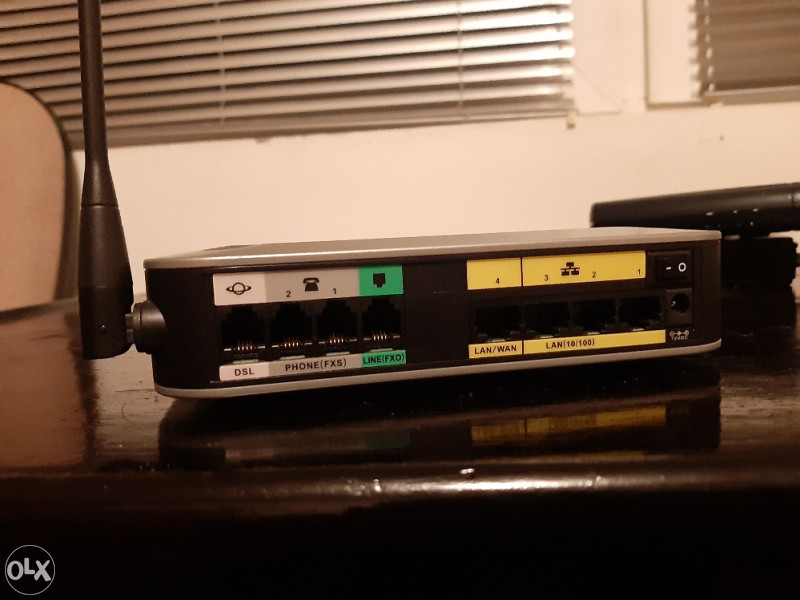 Cisco Small Business Pro SRP500 SRP526W Router