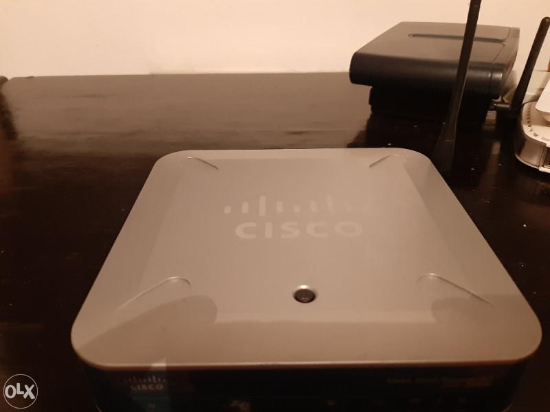 Cisco Small Business Pro SRP500 SRP526W Router