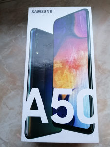 SAMSUNG GALAXY A50 4/128 Black //NOVO//