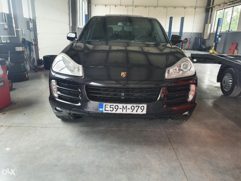 Porsche Cayenne 4.8 V8