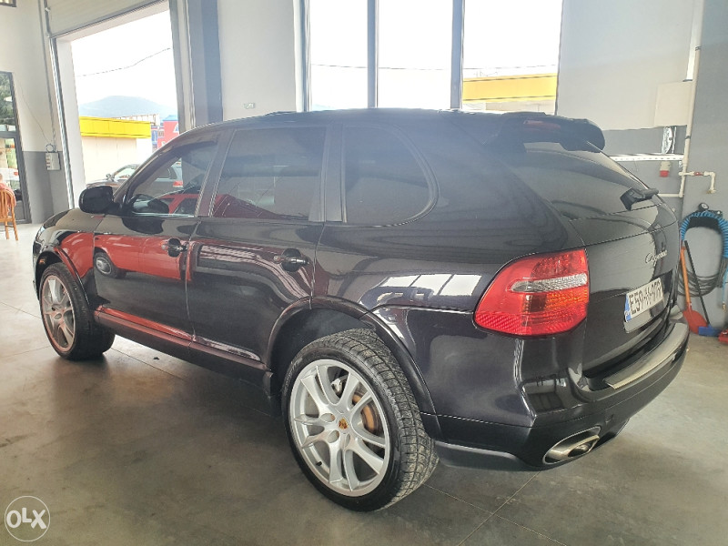 Porsche Cayenne 4.8 V8